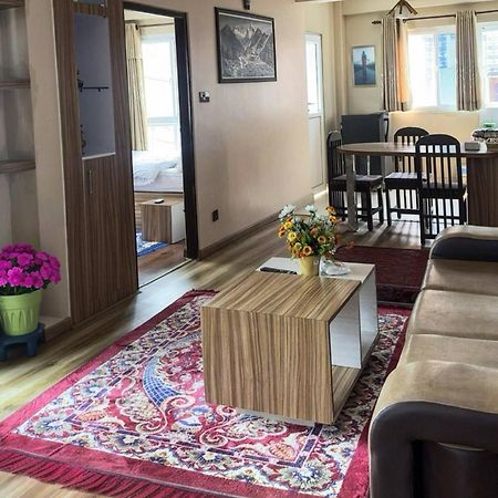 House Of Forrest, Service Apartments Κατμαντού Εξωτερικό φωτογραφία