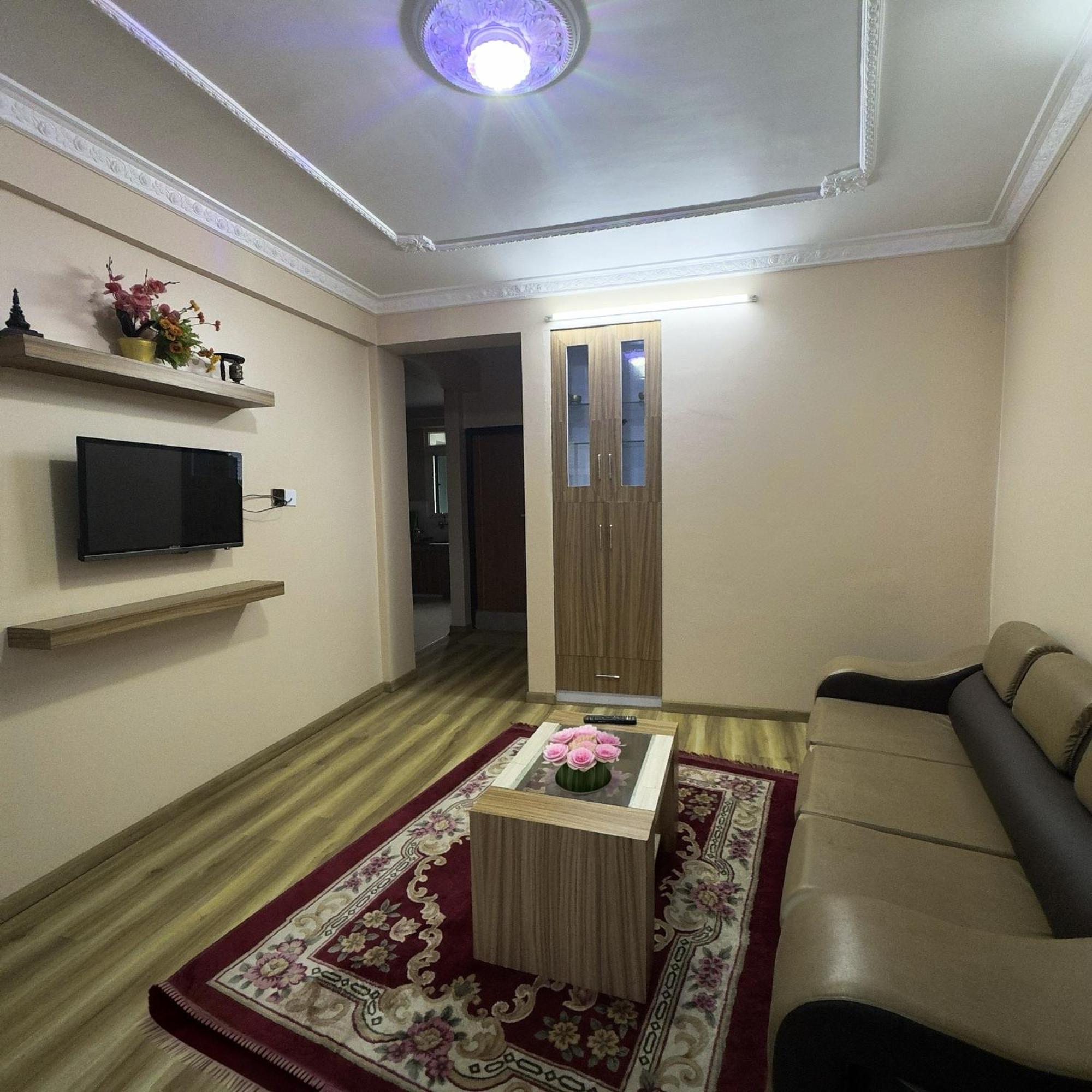 House Of Forrest, Service Apartments Κατμαντού Εξωτερικό φωτογραφία